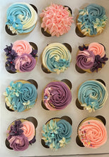 Load image into Gallery viewer, Piped Flower Cupcakes