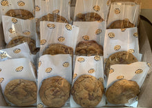 Load image into Gallery viewer, Custom Cakes & Cupcakes