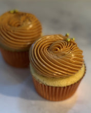 Load image into Gallery viewer, Dulce de Leche Cupcakes