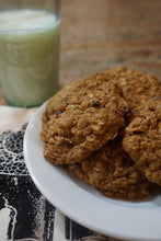 Load image into Gallery viewer, Oatmeal Raisin Cookies