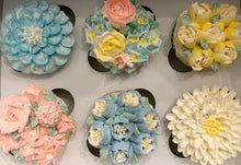 Load image into Gallery viewer, Piped Flower Cupcakes