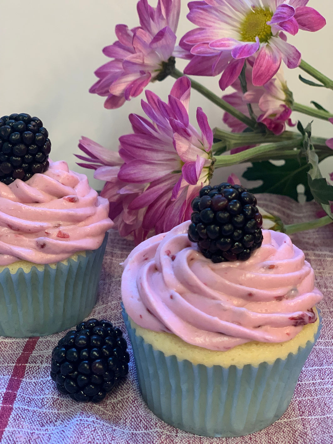 Lemon Blackberry Cupcakes with Cream Cheese Frosting